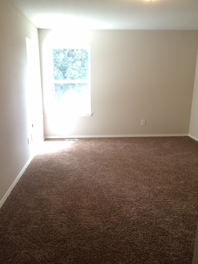 Photo - 497 E Baldwin St