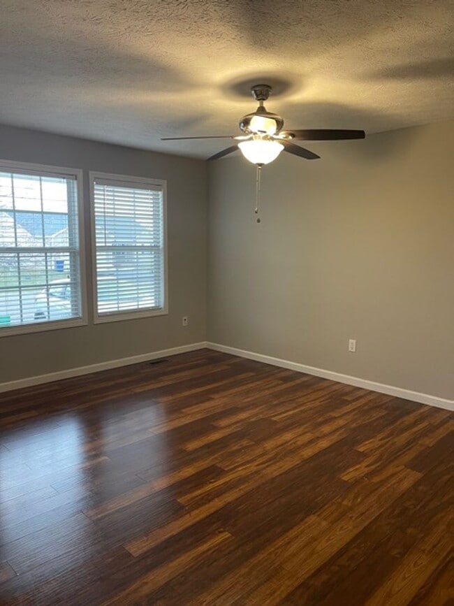 Photo - 1429 Huron Way