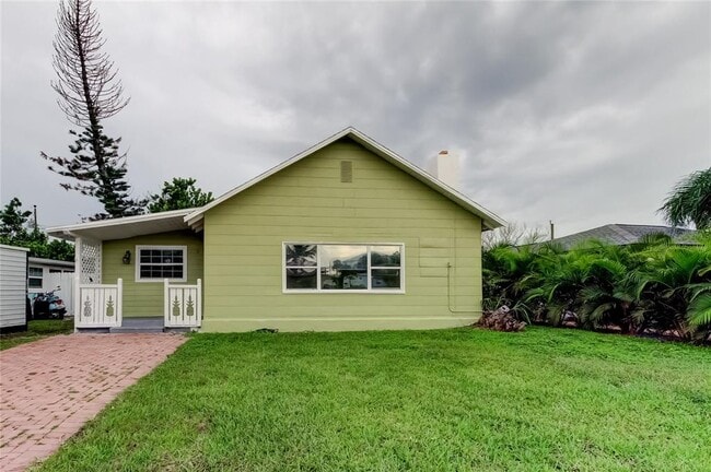 Building Photo - 14056 Marguerite Dr Rental