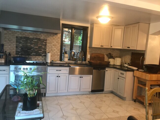 Photo - 74 Brixton Rd S