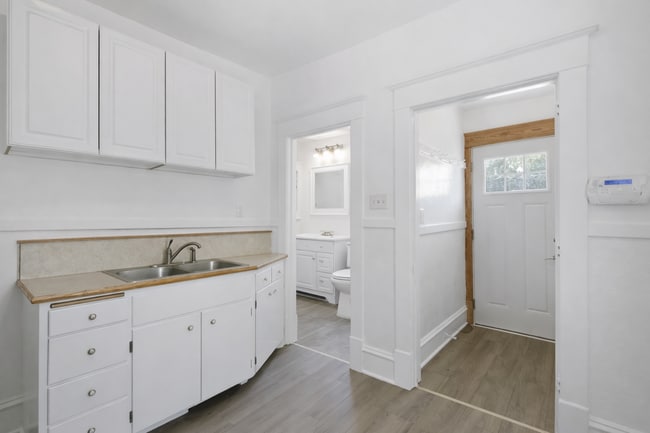 Photo - 346 Cleveland Ave N