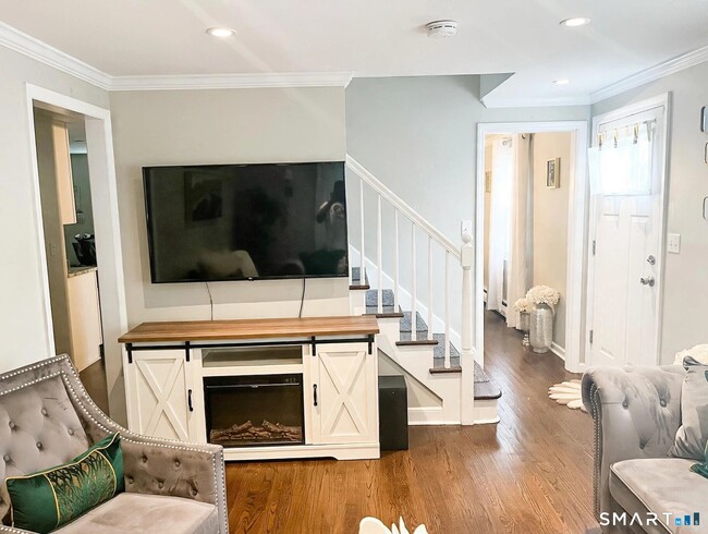 Photo - 236 Goldenrod Ave
