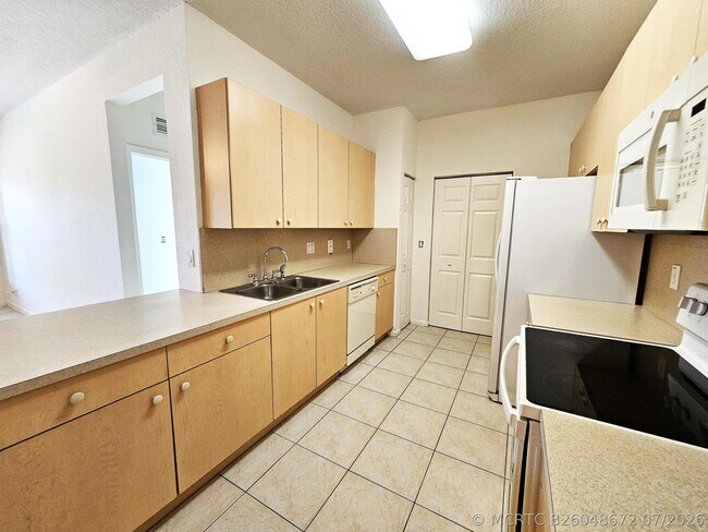 Photo - 3569 Forest Hill Blvd Unit 104