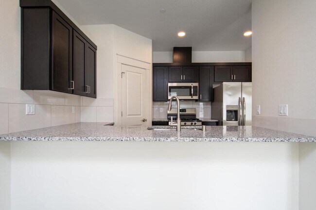 7618 NE 71st Pl