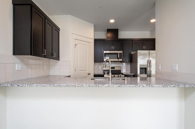 Photo - 7618 NE 71st Pl