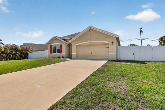 Photo - Renovated 4 Beds 2 Baths Single Family on Over a QTR Acre lot | Huge Yard