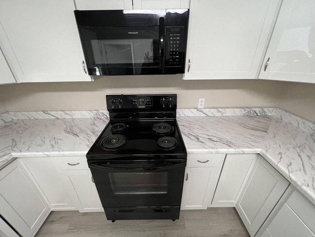 Photo - 435-437 N George Ave. Unit 437