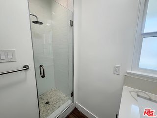 Photo - 850 Kings Rd