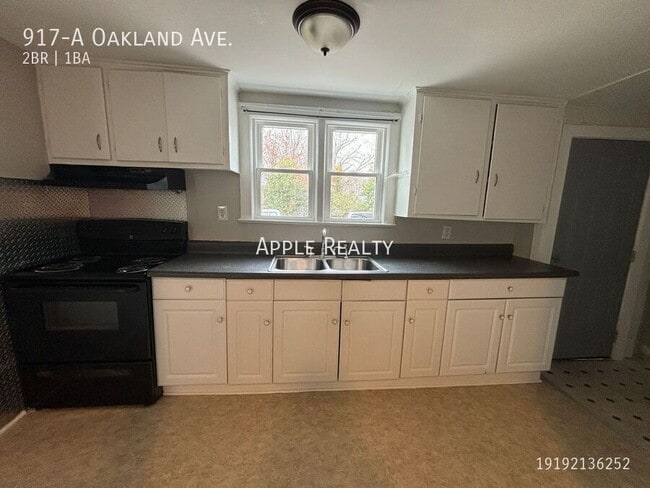 Photo - 917 Oakland Ave