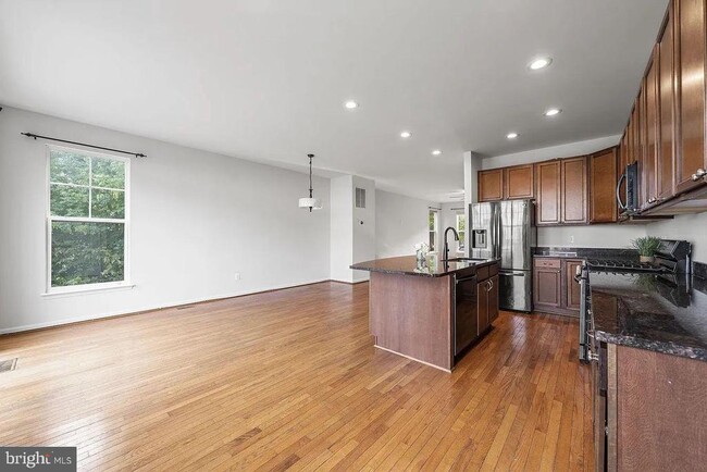 Photo - 11901 Benton Lake Rd