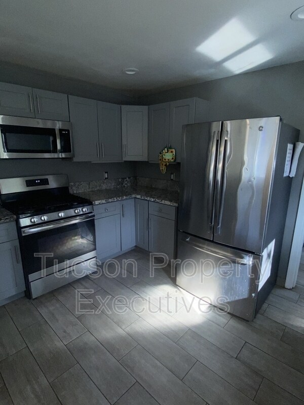 Photo - 1421 E Drachman St