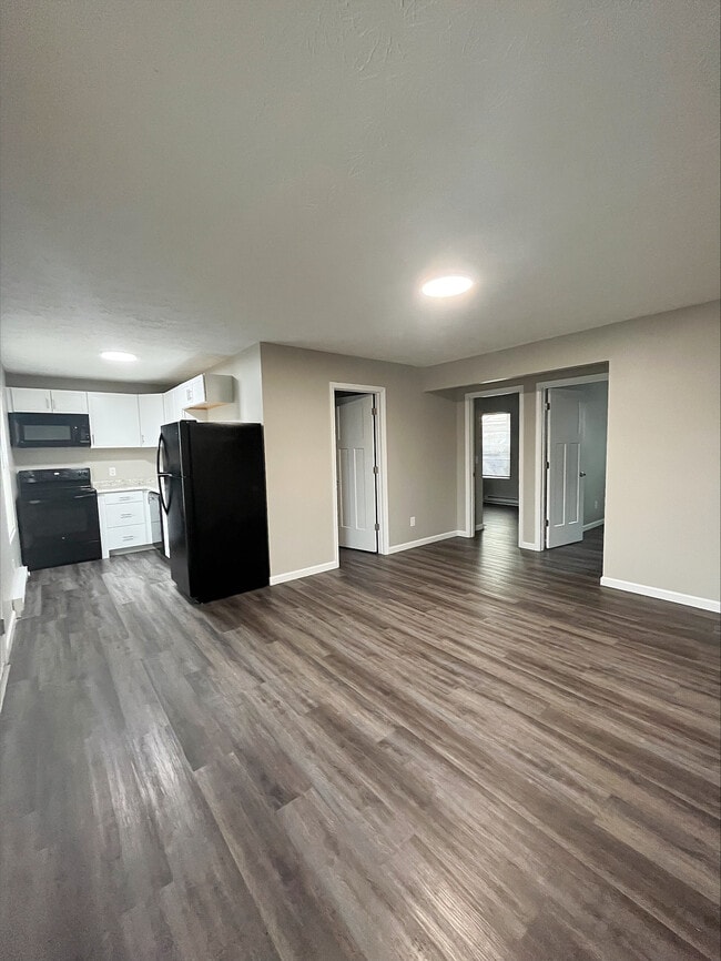 Living Room/Kitchen