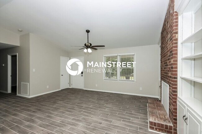 Photo - 663 Sunridge Dr