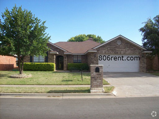 Building Photo - Beautiful 3/2/2 in Southwest Lubbock Rental