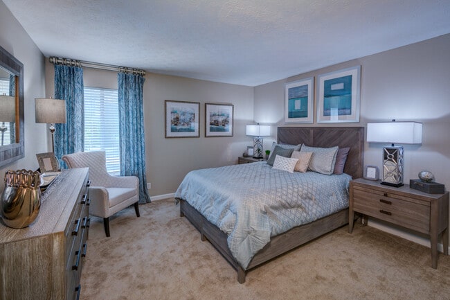 2BR, 2BA - 1034SF