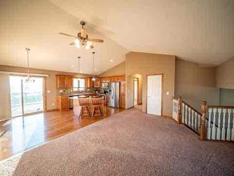 Photo - 3794 44 Ave NW