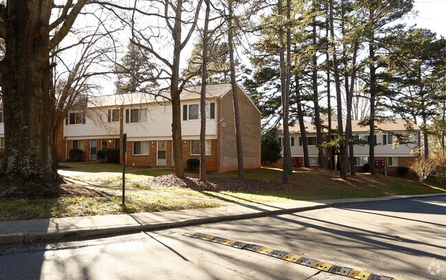 Photo - Brookwood Apartments