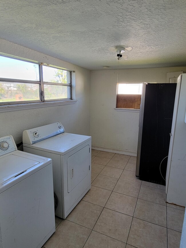 Photo - 3031 Herold Dr