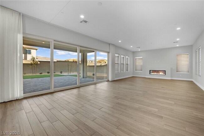 Photo - 5073 Slatestone St