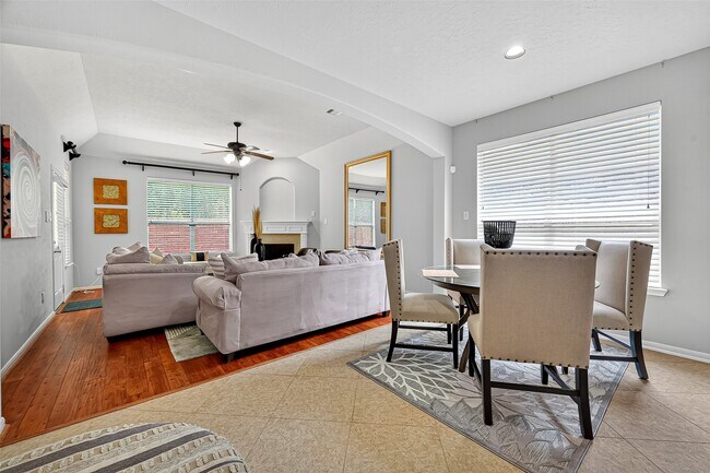 Photo - 3714 Auburn Grove Cir