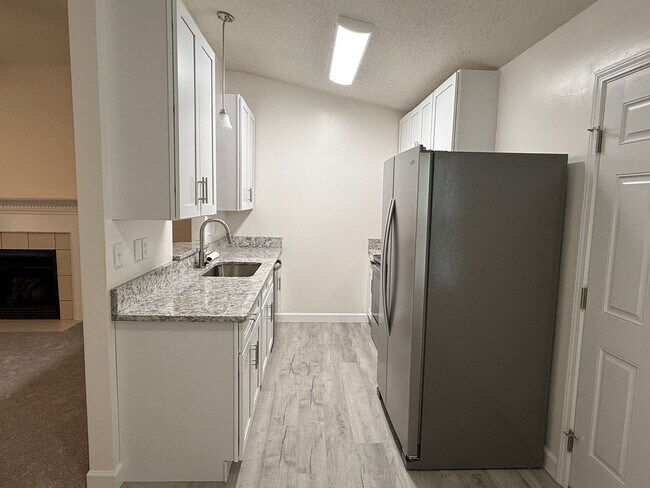 Photo - 404 Kingville Dr