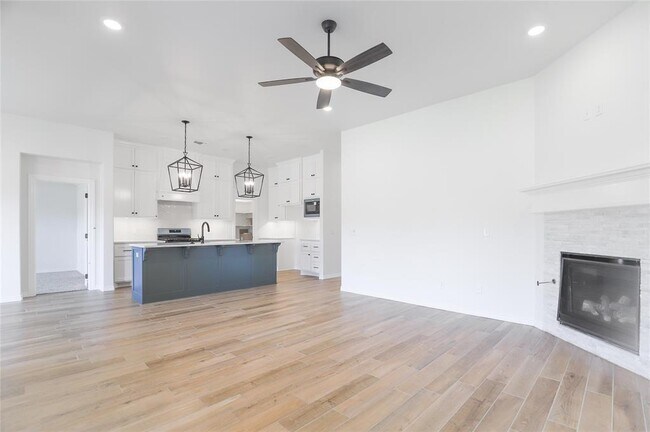 Photo - 8201 Mountain Oak Dr