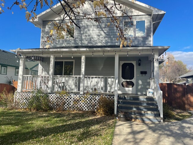 Building Photo - 15 Alderson Ave Unit 15 Alderson Ave (Lower )