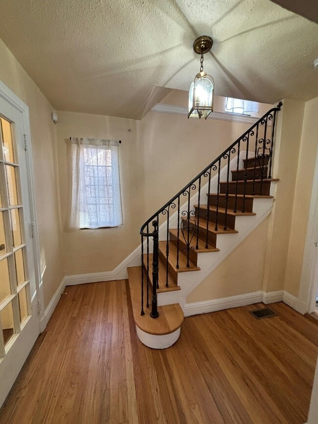 Photo - 21440 Lathrup St