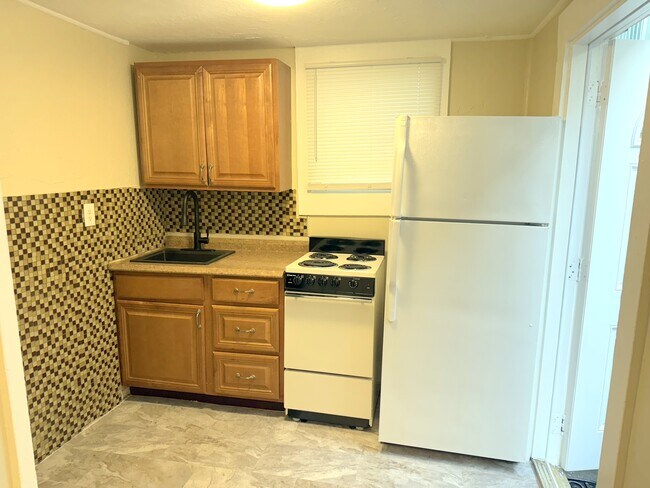 Photo - 832 1st St N