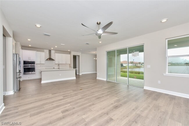 Photo - 2091 Grove Dr