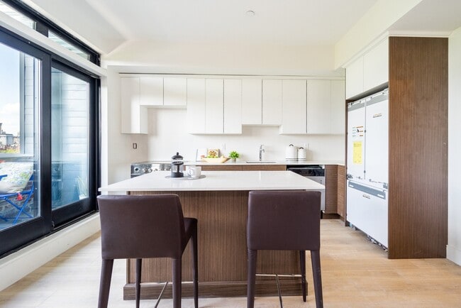 Photo - 1950 Washington St