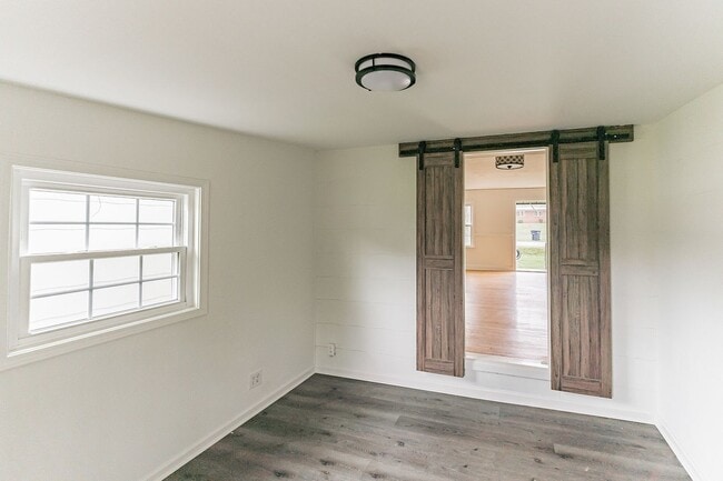 Photo - COMING SOON! Charming 3 bedroom 1 bathroom for rent!