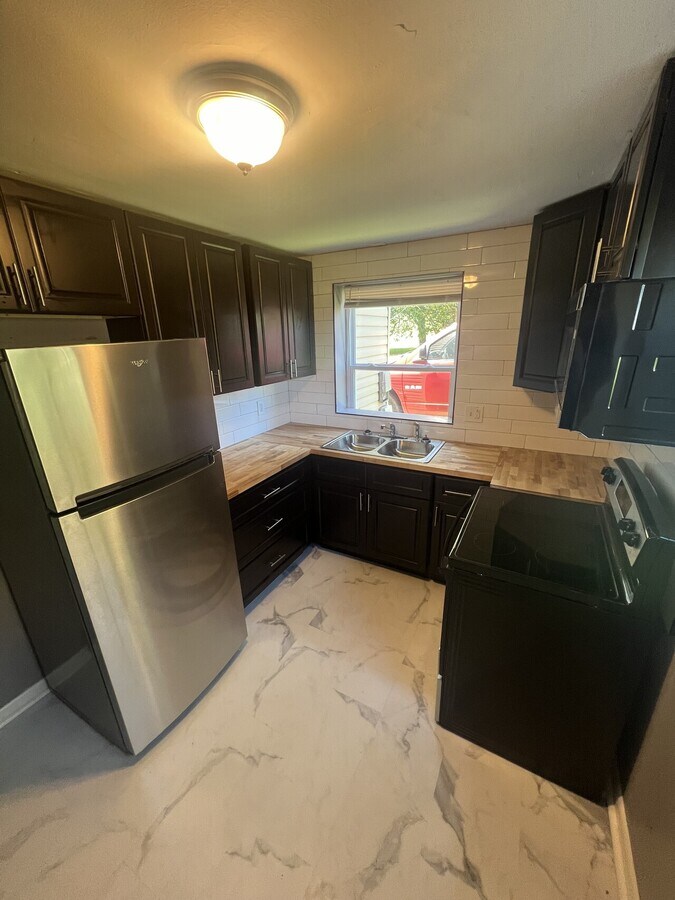 Photo - West Parkway Unit 4