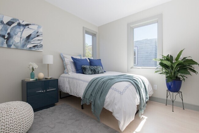 Photo - 56 JFK St Unit 2