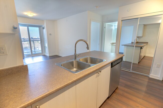 Photo - 1346-1346 Danforth Rd