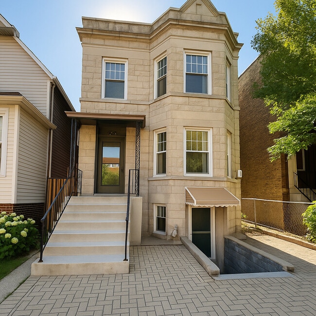 Building Photo - 3607 W Wrightwood Ave Unit 2