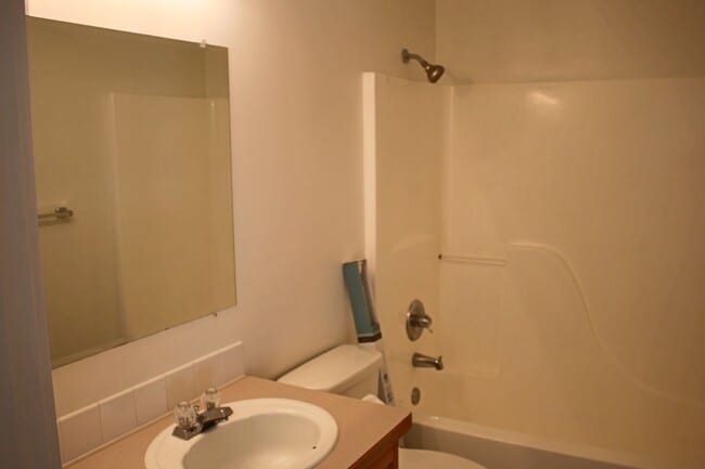 Photo - 3 Bedroom House For Rent in Oregon Water Wonderland