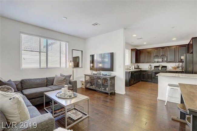 Photo - 855 Cool Aquamarine St