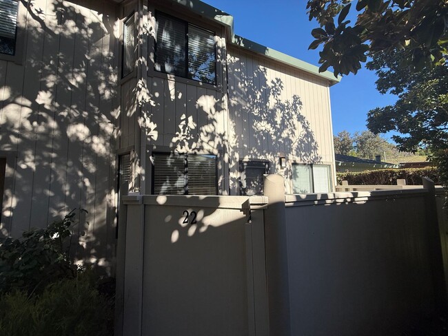 TWO BEDROOM / ONE BATH TWO-STORY CONDO IN ... - TWO BEDROOM / ONE BATH TWO-STORY CONDO IN ...