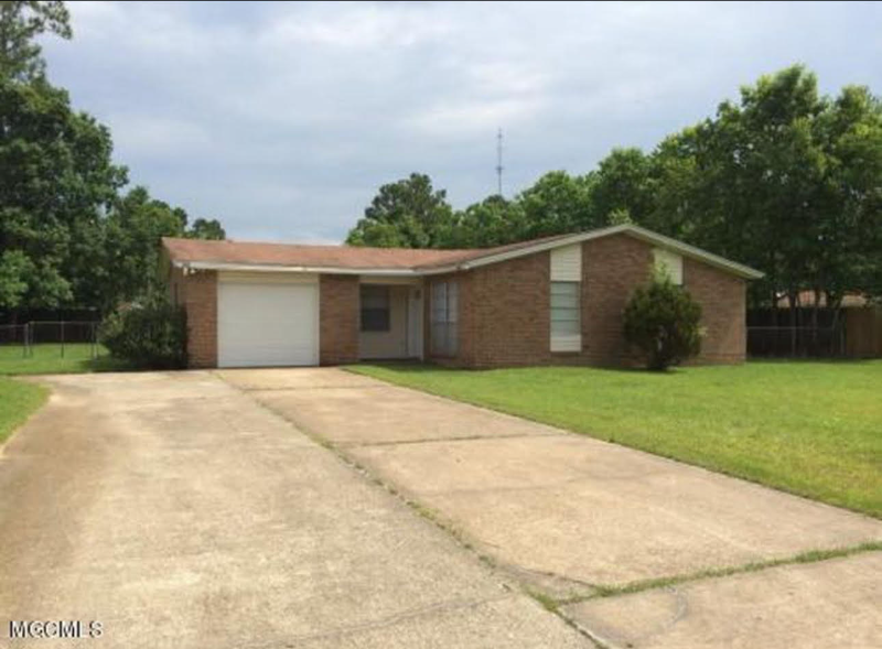 Photo - 13012 Sweetbriar St House