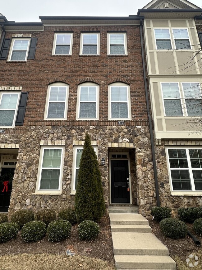 Building Photo - Spacious Town Home Inside Beltline