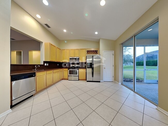 Photo - 6864 Lake Eaglebrooke Dr