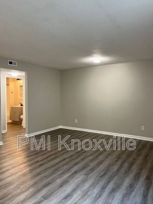 Photo - 123 Ingersoll Ave Unit Apt 1