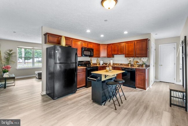 Photo - 11102 Greenwell Place