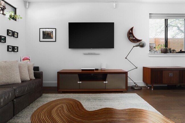 Photo - 4420 Mt Vernon Dr Unit A