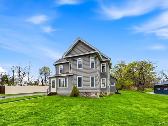 Photo - 9595 Brewerton Rd