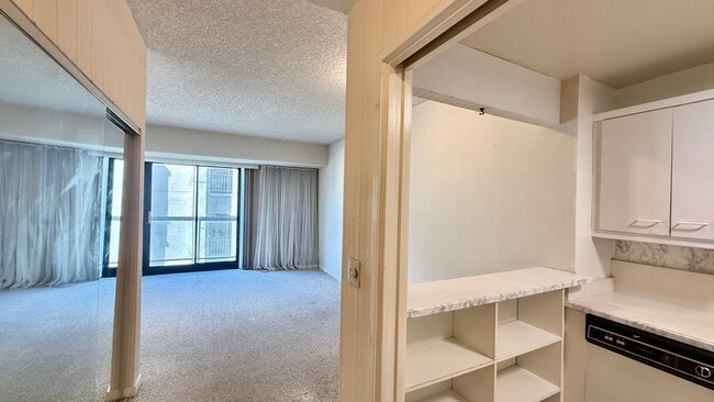 Photo - Comfortable Studio Living with Balcony, Parking & Storage at Daniel Burnham Court
