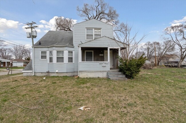 Building Photo - 22107/22109/22111 15 Mile Rd - T - Dubai 2... Unit 22111 15 Mile Rd TR 11/3/25