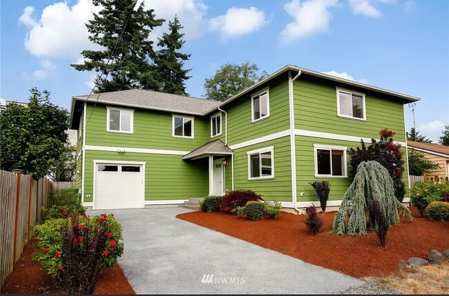 Building Photo - Spacious 5 bedroom home in desirable North Seattle Location!