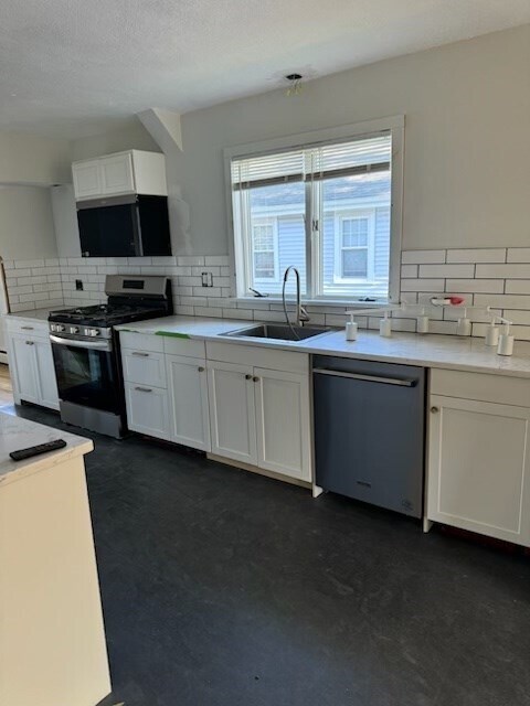 Photo - 16-18-18 Alfred Rd Unit 2